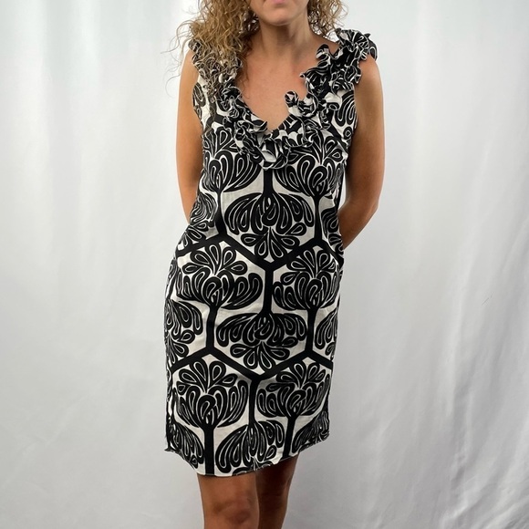 Marni Ruffle Winter Edition‎ 2011 Shift Dress in Black White Size Small - Picture 1 of 5